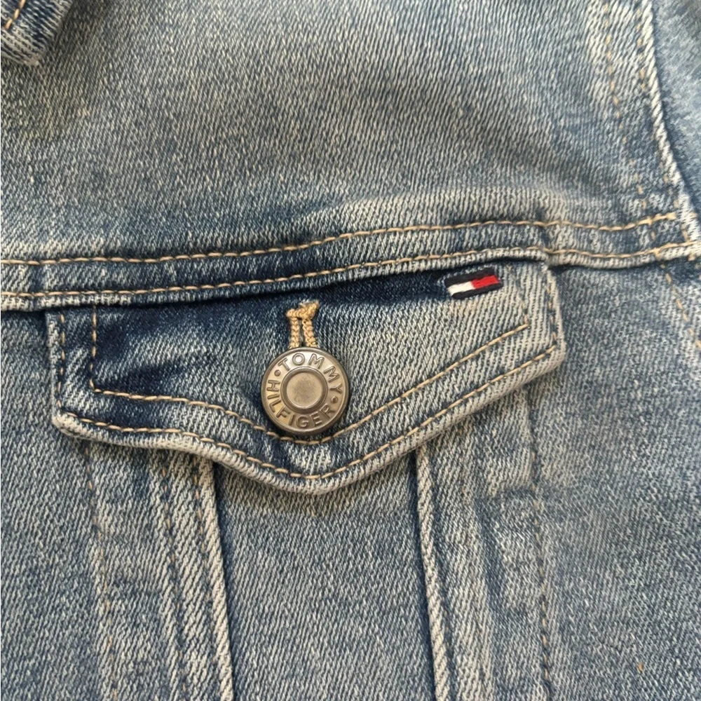 Tommy Hilfiger Light Wash Stretch Denim Jacket | Button Front Jean Jacket | XS